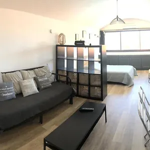 29 , Cassis France